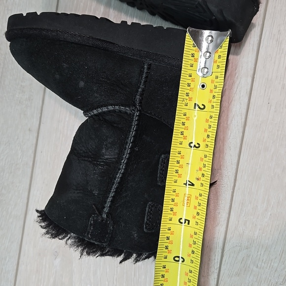 Ugg Australia Women 3280T Bow Back Leather sheepskin boots shoes sz 6 toddler - Picture 9 of 11